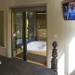 בית הארחה Broadoaks Boutique 5*