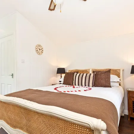 Broadoaks Boutique 5*