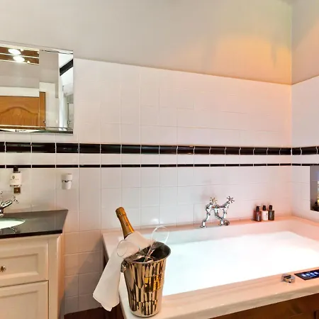 Broadoaks Boutique 5*