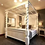 Broadoaks Boutique